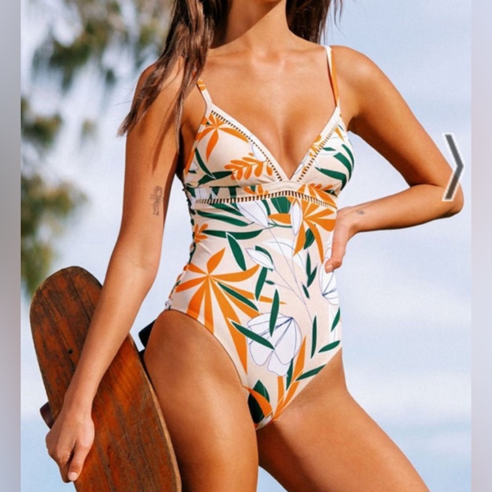 Cupshe Tropical Print One Piece Swimsuit Size Medium